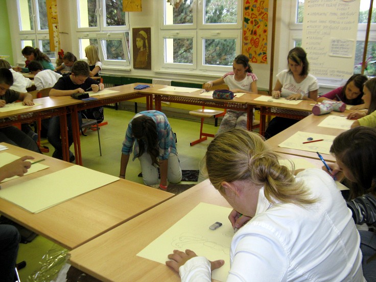 Comenius - Výroba loutek a scénáře