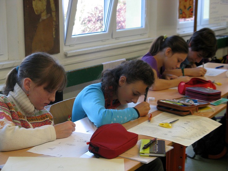 Comenius - Výroba loutek a scénáře